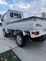 1996 Daihatsu Hijet 4WD Kei Truck - Image 5