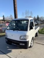 2000 Daihatsu Hijet 4WD Kei Truck - Image 2