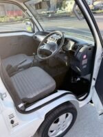 2000 Daihatsu Hijet 4WD Kei Truck - Image 8