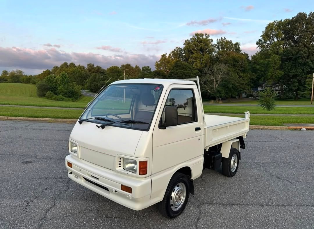 WhatsApp-Image-2026-07-29-at-10.04.14.jpeg 1991 Daihatsu Hijet climber dump - Image 1
